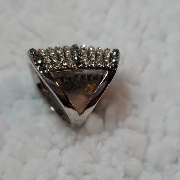 Express Ring - Picture 3 of 7